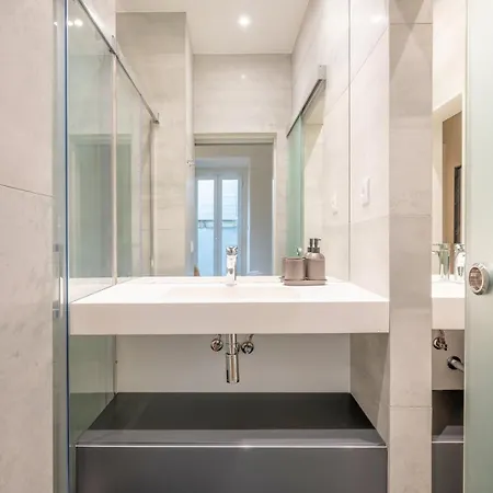 Daire Guestready - Serene Retreat In Santos