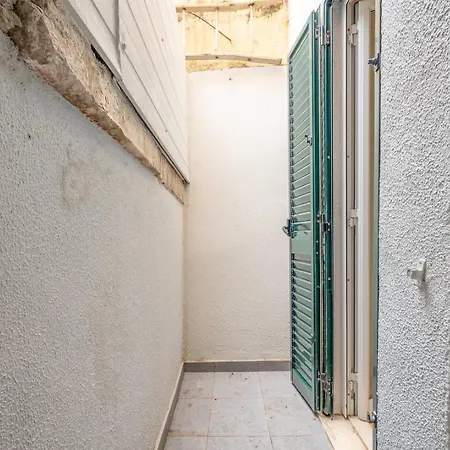 Daire Guestready - Serene Retreat In Santos *